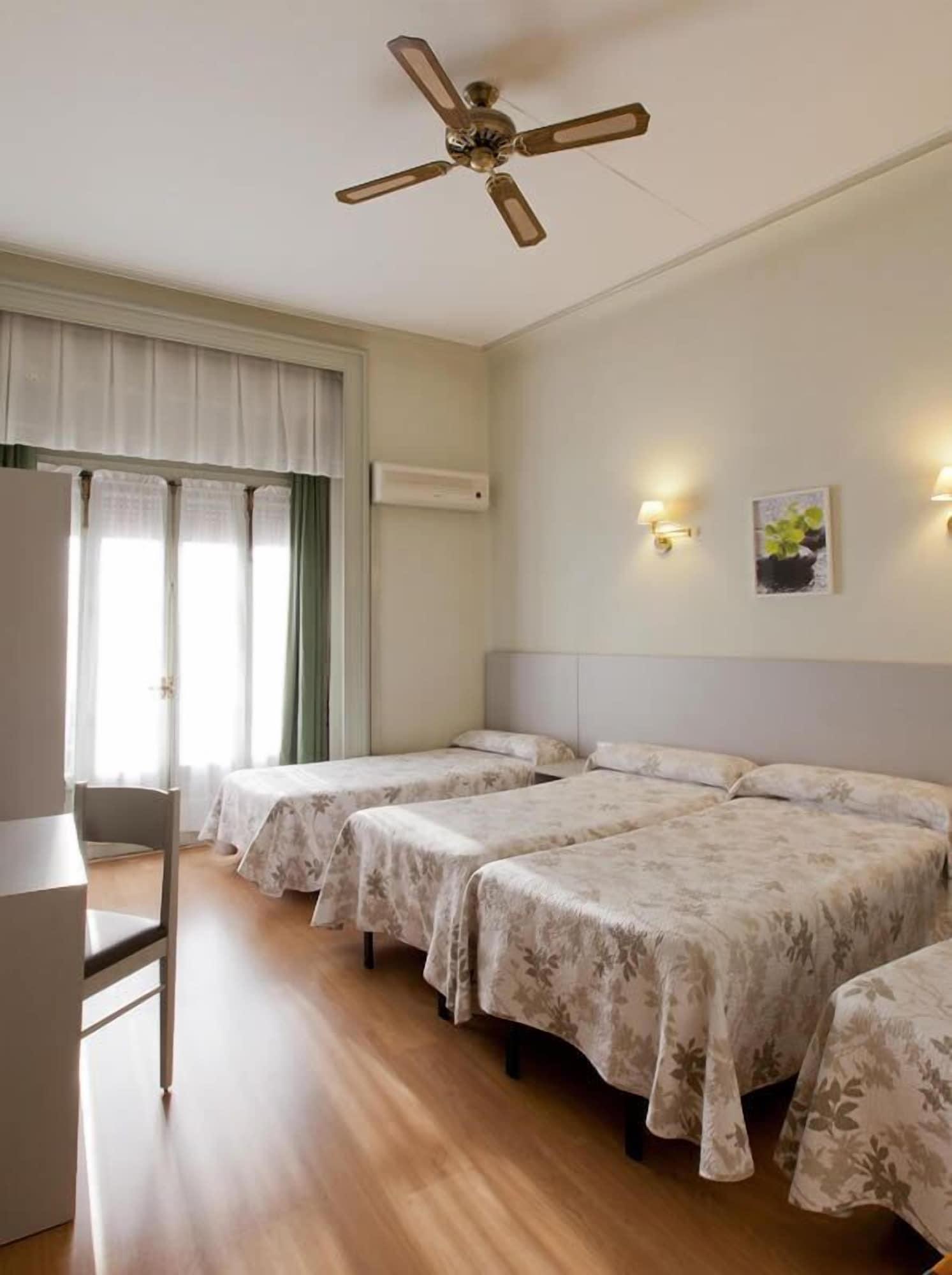 Hostal Andorra มาดริด ภายนอก รูปภาพ
