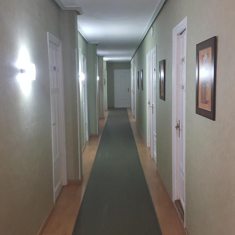 Hostal Andorra มาดริด ภายนอก รูปภาพ